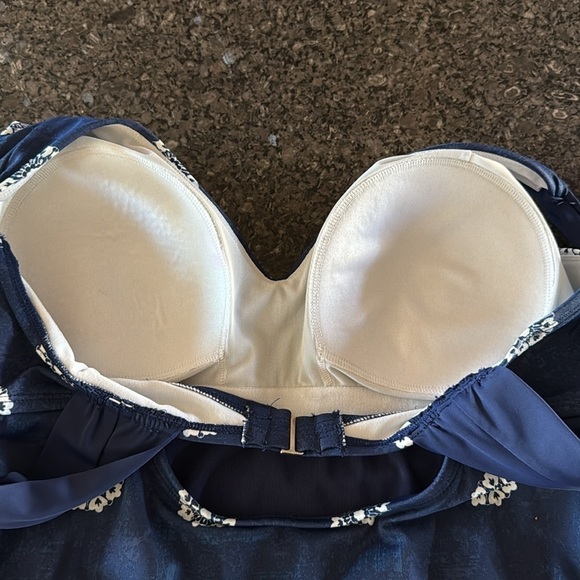 Jantzen Blue And White Floral Print One Piece Swimsuit - Picture 3 of 5